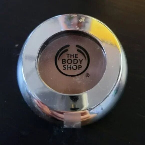 **3 FOR $9** NEW SEALED The Body Shop Matte Eye Colour 12 Taupe Eyeshadow Shadow - Picture 1 of 2